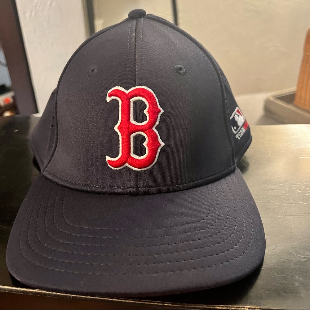 Boston Red Sox Baseball Hat MLB size M/L